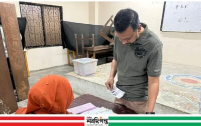 রাজধানীর একটি কেন্দ্র: ভোট দিতে গড়ে প্রায় পৌনে তিন মিনিট লাগছে