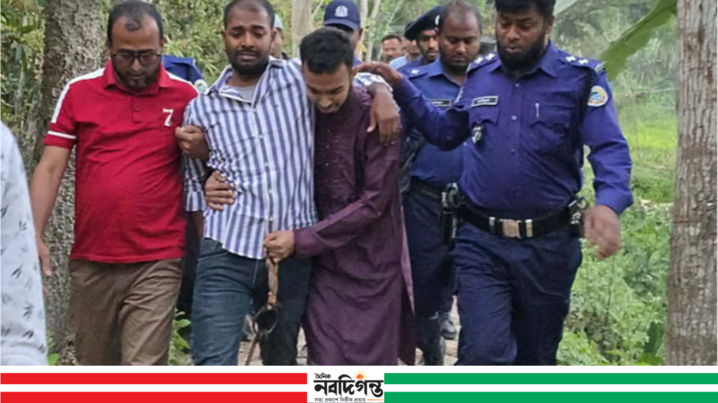 ঝালকাঠিতে ডান্ডাবেড়ি পায়ে বাবার জানাজায় কার্যক্রম নিষিদ্ধ ছাত্রলীগ নেতা 1 ঝালকাঠিতে ডান্ডাবেড়ি পায়ে বাবার জানাজায় কার্যক্রম নিষিদ্ধ ছাত্রলীগ নেতা