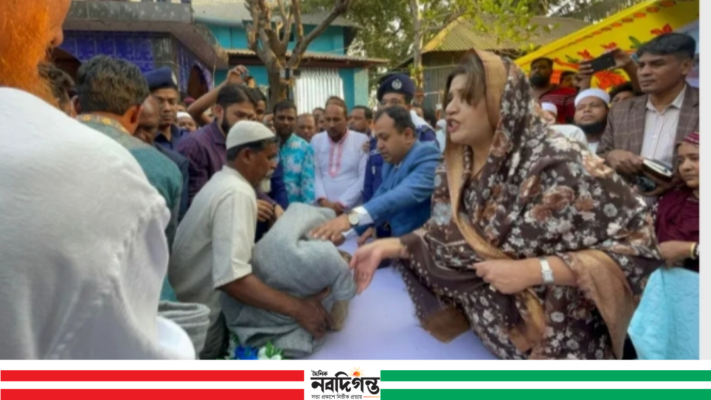 সালথায় অগ্নিকাণ্ডে ক্ষতিগ্রস্ত পরিবারের পাশে দাঁড়ালেন পররাষ্ট্র প্রতিমন্ত্রী 1 সালথায় অগ্নিকাণ্ডে ক্ষতিগ্রস্ত পরিবারের পাশে দাঁড়ালেন পররাষ্ট্র প্রতিমন্ত্রী