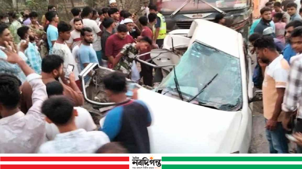 ঢাকা-চট্টগ্রাম মহাসড়কে বাসের ধাক্কা: প্রাইভেটকারের ৪ আরোহী নিহত, আহত ২