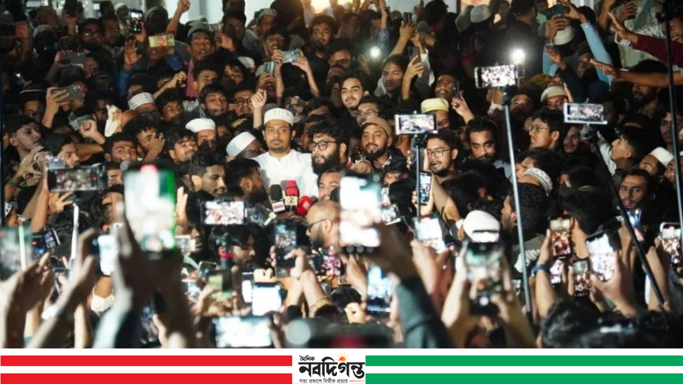 ‘হাদি’ স্লোগানে উত্তাল সিলেটে তরুণরা