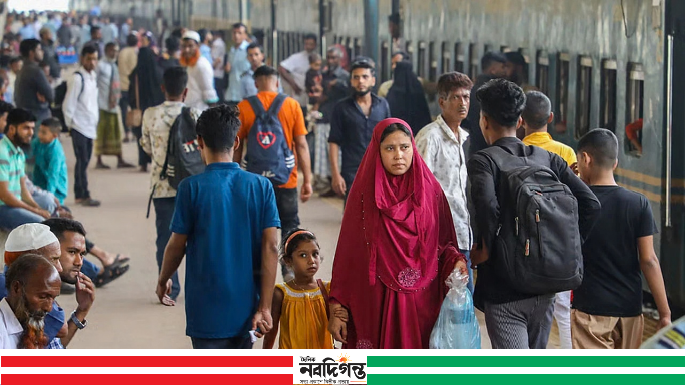 এবার পবিত্র ঈদুল ফিতরের ছুটিতে শুধু রাজধানী থেকে দেড় কোটির মতো মানুষ গ্রামে যাবে। অল্প সময়ের মধ্যে এ বিপুল পরিমাণ মানুষের যাতায়াত নির্বিঘ্ন করতে একগুচ্ছ সিদ্ধান্ত নিয়েছে সরকার। এর মধ্যে রয়েছে নির্ধারিত হারের বেশি ভাড়া নিলে যানবাহনের রুট পারমিট বাতিল, ঈদের দিনসহ আগের ও পরের সাতদিন মহাসড়কে ভারী যানবাহন চলাচল বন্ধ রাখা, চাঁদাবাজি বন্ধ ও সড়কে শৃঙ্খলা বজায় রাখতে তদারকির জন্য ভ্রাম্যমাণ আদালত পরিচালনা। গতকাল বৃহস্পতিবার সড়ক ও সেতু মন্ত্রণালয় আয়োজিত আন্তঃমন্ত্রণালয় সভায় এসব সিদ্ধান্ত নেওয়া হয়। বিজ্ঞাপন সভা শেষে মন্ত্রণালয়ের সম্মেলন কক্ষে আয়োজিত সংবাদ সম্মেলনে সরকারের এ সিদ্ধান্ত তুলে ধরেন সড়ক পরিবহন ও সেতুমন্ত্রী শেখ রবিউল আলম। এ সময় মন্ত্রণালয়ের প্রতিমন্ত্রী হাবিবুর রশিদ, অ্যাডভোকেট শামছুর রহমান শিমুল বিশ্বাস এমপি সাংবাদিকদের বিভিন্ন প্রশ্নের জবাব দেন। শুঁটকির বাজারে বিড়ালকে চৌকিদার বানাইয়েন নাশুঁটকির বাজারে বিড়ালকে চৌকিদার বানাইয়েন না সভার সিদ্ধান্ত তুলে ধরে মন্ত্রী বলেন, হাইওয়ে পুলিশ হেডকোয়ার্টার্সের পক্ষ থেকে দেওয়া প্রতিবেদন অনুযায়ী সারা দেশে যানজট ঝুঁকিতে থাকা ২০৭ স্থান চিহ্নিত করা হয়েছে। আমরা আগে থেকেই এসব জায়গায় ব্যবস্থা নেব। এছাড়াও ঢাকার সদরঘাট, মহাখালী, সায়েদাবাদ, গাবতলী ও ফুলবাড়িয়া—এই পাঁচটি টার্মিনালে প্রয়োজনীয় সিসিটিভি ও সার্চলাইট স্থাপন এবং বিআরটিএ ও পুলিশ কন্ট্রোল রুমের সঙ্গে তা যুক্ত করা হবে। ওই টার্মিনালগুলো যেন এ বিভাগ থেকে মনিটরিং করা যায়, সে ব্যবস্থা গ্রহণ করা হবে। মন্ত্রী বলেন, যাত্রীসাধারণের যাতায়াত নির্বিঘ্ন করতে বিআরটিএ, পুলিশ কমিশনার, সিটি করপোরেশন, জেলা প্রশাসক, পুলিশ সুপার, সওজ অধিদপ্তর, উপজেলা নির্বাহী অফিসার এবং পরিবহন মালিক ও শ্রমিক সংগঠনের প্রতিনিধিদের সমন্বয়ে নিরাপত্তা নিশ্চিত করতে মোবাইল কোর্ট পরিচালনা করা হবে। ছেড়ে যাওয়া ও আগত মোটরযানের সুশৃঙ্খল চলাচল নিশ্চিত করা এবং মোটরযানে অতিরিক্ত ভাড়া আদায় বন্ধ করার বিষয়ে বিশেষ তদারকি করা হবে। কেউ ভাড়া বেশি নিলে ওই পরিবহনের রুট পারমিট বাতিল করা হবে। তিনি আরো বলেন, দেশের সব বাস টার্মিনাল ও মহাসড়কে চাঁদাবাজি বন্ধ করা এবং সড়কপথে চুরি-ছিনতাই, পকেটমার, মলম পার্টি, অজ্ঞান পার্টির দৌরাত্ম্য রোধে প্রয়োজনীয় ব্যবস্থা গ্রহণ এবং ডাকাতি রোধে কার্যকর পদক্ষেপ নেওয়া হবে। সড়কে লক্কড়-ঝক্কড়, ফিটনেসবিহীন ও ত্রুটিপূর্ণ গাড়ি চলাচল বন্ধ করা সম্পর্কে মন্ত্রী বলেন, এমন কোনো পরিবহন এবার সড়কে চলতে দেওয়া হবে না। মন্ত্রী বলেন, ঈদের দিনসহ ঈদের আগের তিনদিন এবং পরবর্তী তিনদিন পর্যন্ত মহাসড়কে ট্রাক, কাভার্ডভ্যান ও লরি চলাচল বন্ধ থাকবে। এ সময় পচনশীল ও ভোগ্যপণ্যবাহী যানবাহন চলবে। ঈদ উপলক্ষে সিএনজি ও ফিলিং স্টেশনগুলো ঈদের দিনসহ এর পূর্বে সাতদিন এবং পরবর্তী পাঁচদিন সার্বক্ষণিক খোলা রাখা হবে। পোশাক শ্রমিকদের ছুটির বিষয়ে তিনি বলেন, গার্মেন্টসসহ সব শিল্প, কল-কারখানার কর্মীদের পর্যায়ক্রমে ছুটির ব্যবস্থা করবে মালিক পক্ষ।