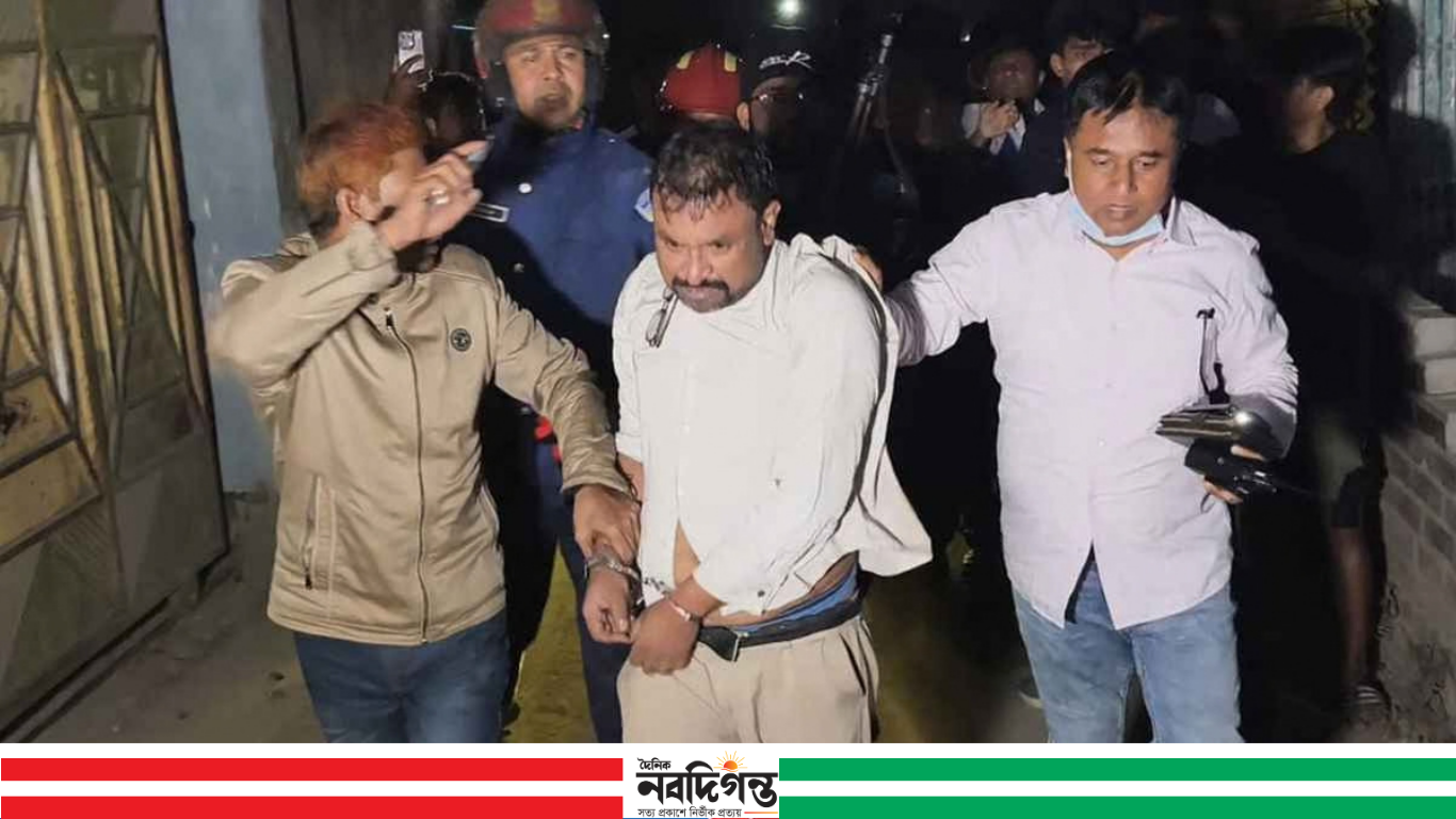 স্ত্রীকে হত্যা করে মরদেহে আগুন, আটক আইনজীবী