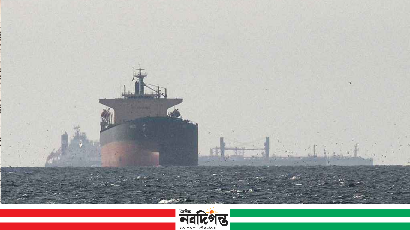 শিগগিরই খুলতে পারে হরমুজ প্রণালি