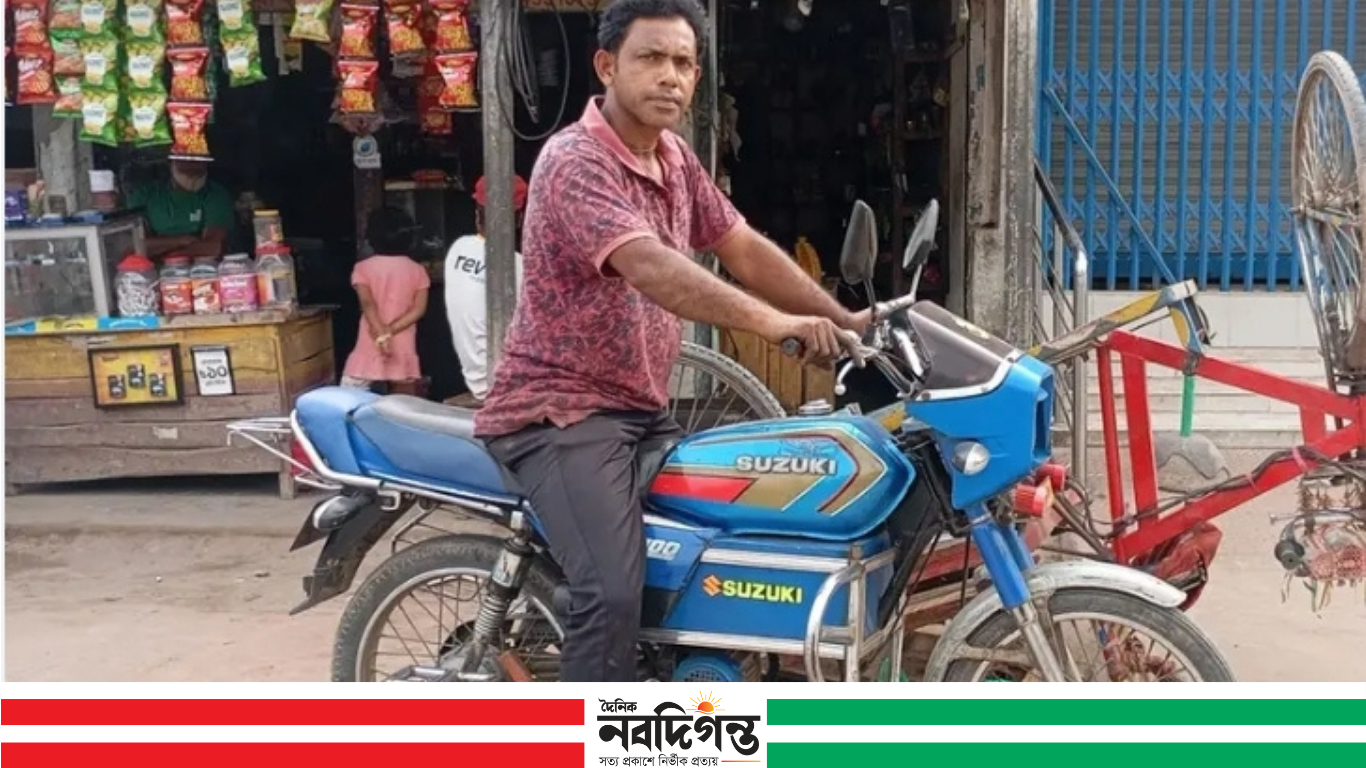 ৫ টাকায় ১২০ কিলোমিটার চলে রতনের বাইক