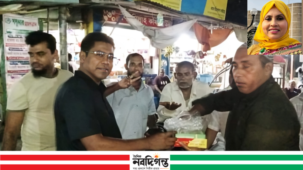 হেলেন জেরিন খানের মনোনয়নে মাদারীপুরে মিষ্টি বিতরণ