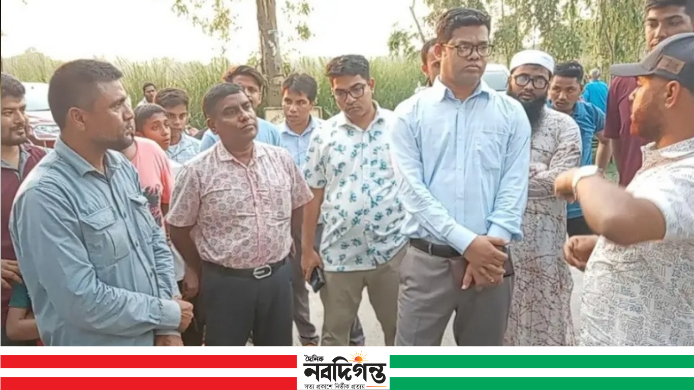 ঠাকুরগাঁওয়ে অভিযোগ পেয়ে রাস্তার কাজ পরিদর্শনে ডিসি