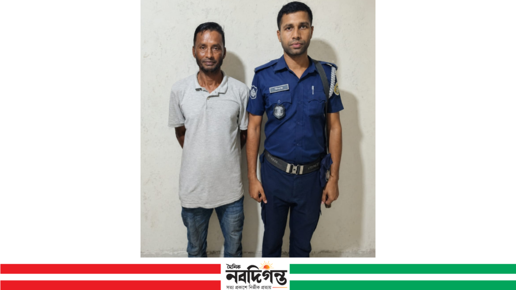 মনপুরায় সাংবাদিককে মারধর-ছিনতাই, একজন আটক