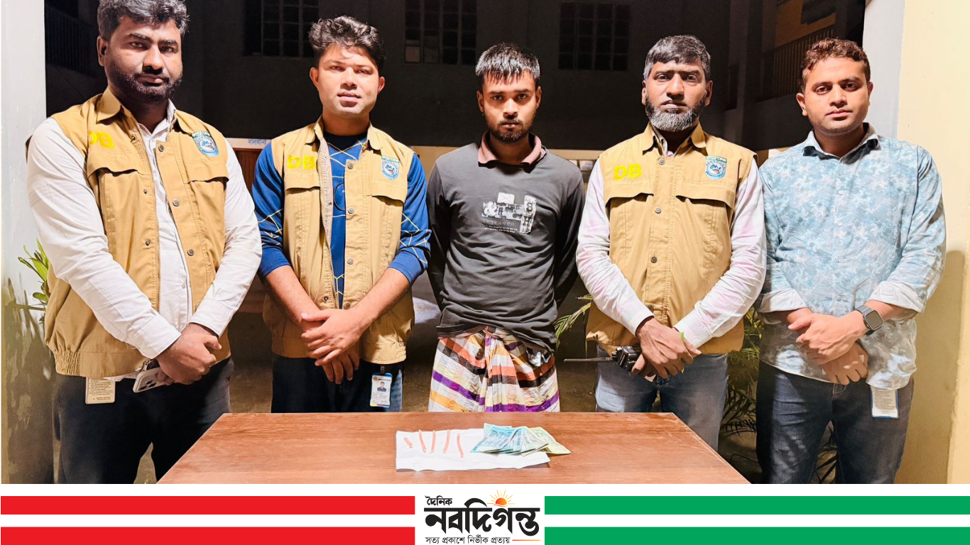 রংপুরের কাউনিয়ায় ডিবি পুলিশের অভিযানে ৯০ পিস ইয়াবাসহ মাদক কারবারি গ্রেপ্তার