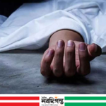 খাটে ছেলের মরদেহ, ফ্যানে ঝুলছিলেন মা