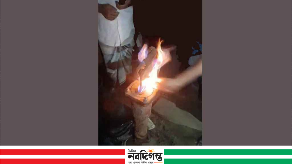 নোয়াখালীতে টিউবওয়েলে আগুন, পানির সঙ্গে গ্যাস বের হওয়ার ঘটনায় চাঞ্চল্য
