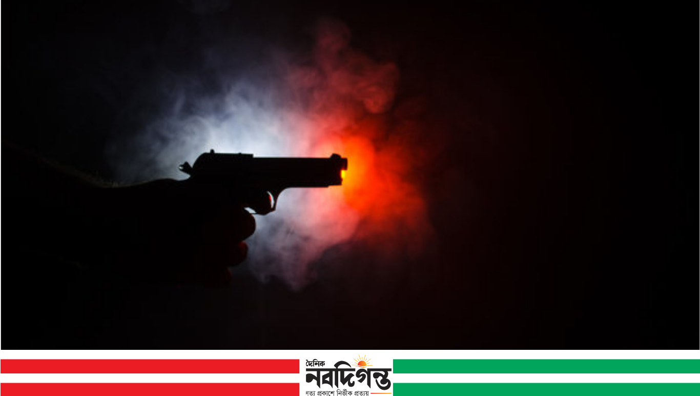 খুলনায় যুবককে গুলি, ঢাকাগামী অ্যাম্বুলেন্সেও হামলা; এলাকায় চাঞ্চল্য