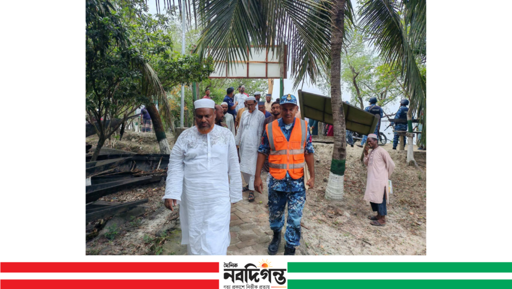কয়রার প্রত্যন্ত অঞ্চলে মানুষের পাশে এমপি আবুল কালাম আজাদ