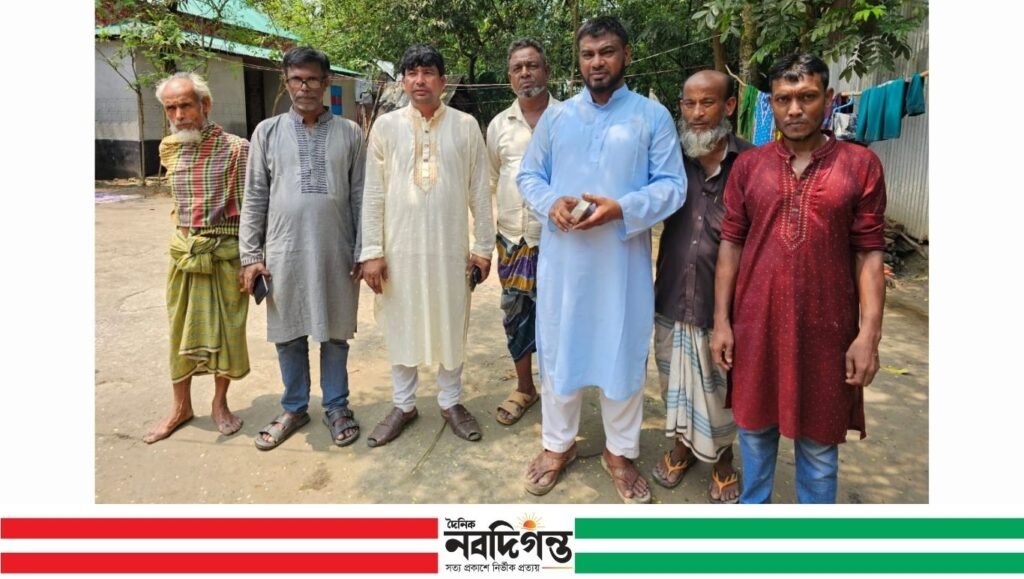 কটিয়াদীতে ঈদ উপলক্ষে ভিজিএফ কার্ড বিতরণ 1 কটিয়াদীতে ঈদ উপলক্ষে ভিজিএফ কার্ড বিতরণ