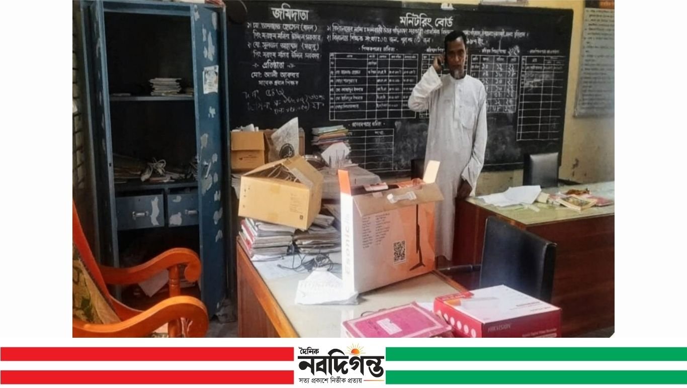 ভূরুঙ্গামারীতে প্রাথমিক বিদ্যালয়ে দুঃসাহসিক চুরি, উধাও শিক্ষা উপকরণ