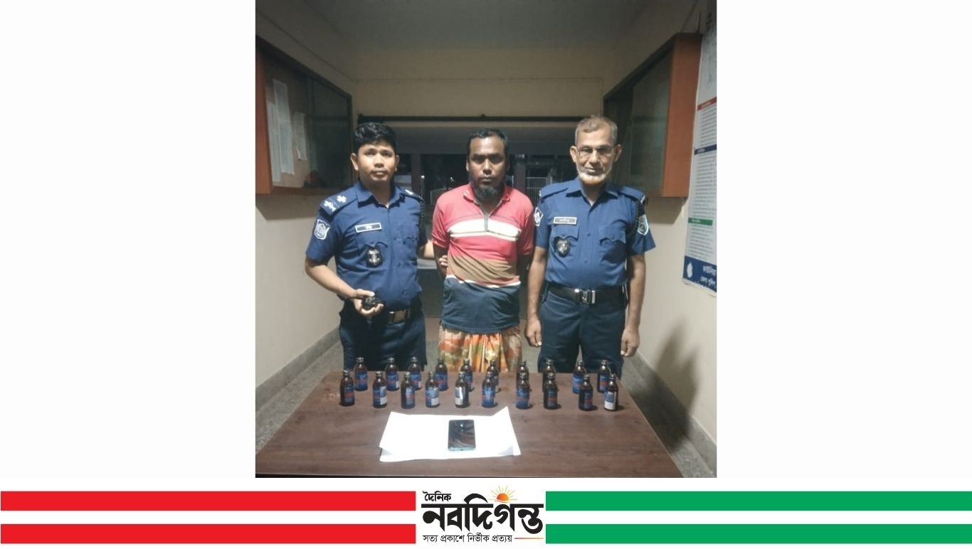 কাউনিয়ায় ২০ বোতল ফেয়ারডিলসহ মাদক কারবারি আটক