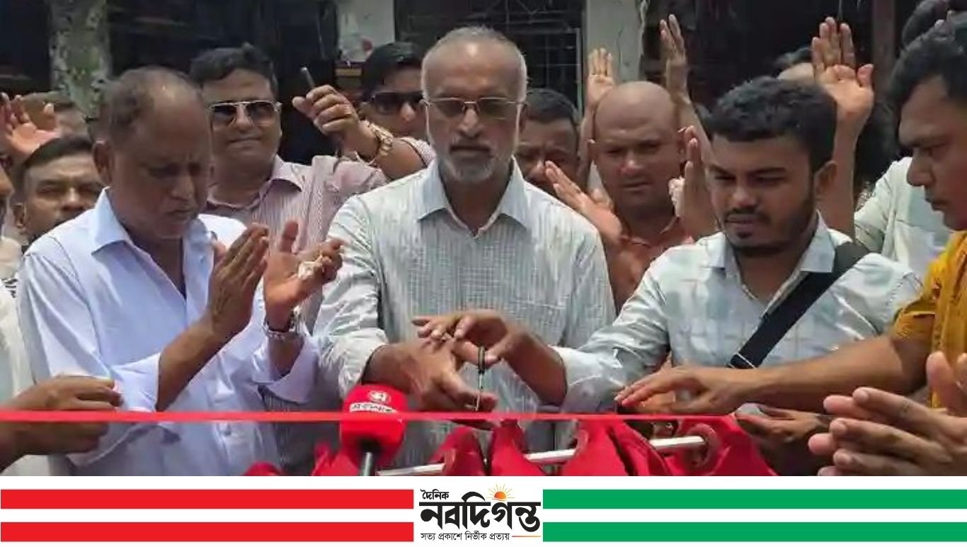 কটিয়াদিতে সড়ক উদ্বোধন করলেন জেলা পরিষদ প্রশাসক