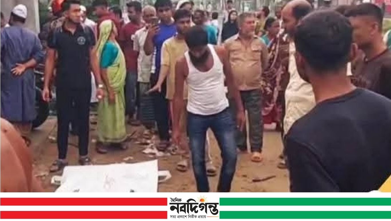 ঠাকুরগাঁওয়ে সড়ক দুর্ঘটনায় দুই বন্ধুর মৃত্যু