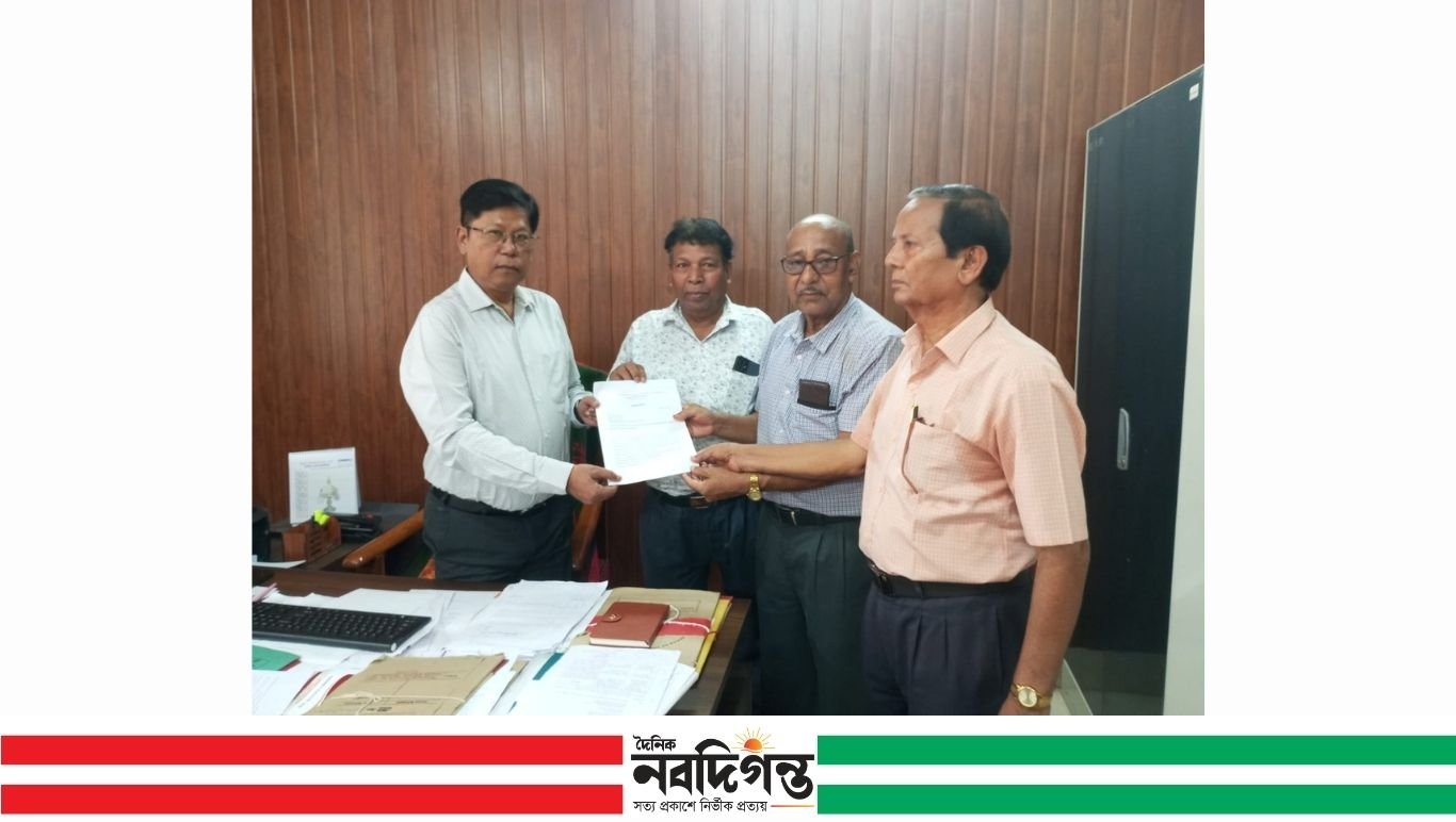 দ্রব্যমূল্য বৃদ্ধির প্রতিবাদে শিলচরে বিক্ষোভ