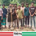 কুমারখালীতে যুব সমাজের উদ্যোগে সড়ক সংস্কার