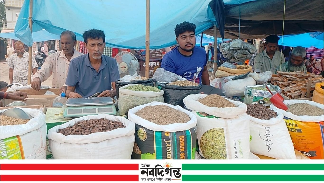 কুরবানি ঈদ: মসলার বাজারে ক্রেতাদের সংখ্যা কম, কিন্তু দাম সাচ্ছন্দ্যে রয়েছে