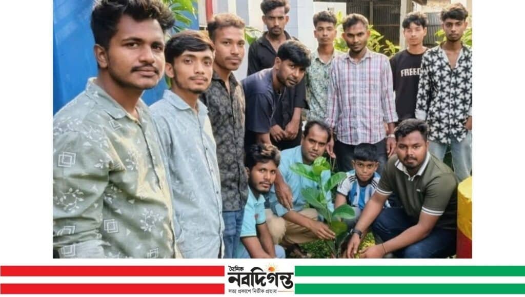 শহীদ জিয়ার শাহাদাৎবার্ষিকীতে ফুলবাড়ীতে বৃক্ষরোপণ