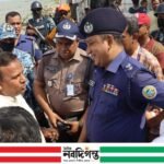 ইলিশা লঞ্চঘাট পরিদর্শনে নৌপরিবহন প্রতিমন্ত্রী, নিরাপত্তা ব্যবস্থার খোঁজখবর