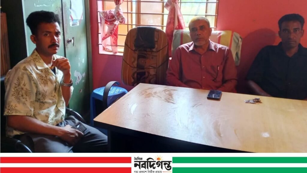 ফকিরপাড়া উচ্চ বিদ্যালয় পরিদর্শনে শিক্ষা ভবনের কর্মকর্তা তানজিম আমিন