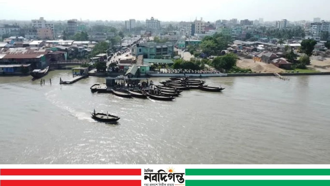 আদালতের স্থিতাবস্থা আদেশের মধ্যেও খুলনায় ৮ খেয়াঘাটে পারানি আদায়ের অভিযোগ