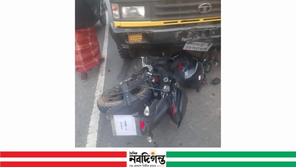 আদমদীঘিতে ট্রাকচাপায় এনজিও কর্মকর্তা নিহত, চালক আটক