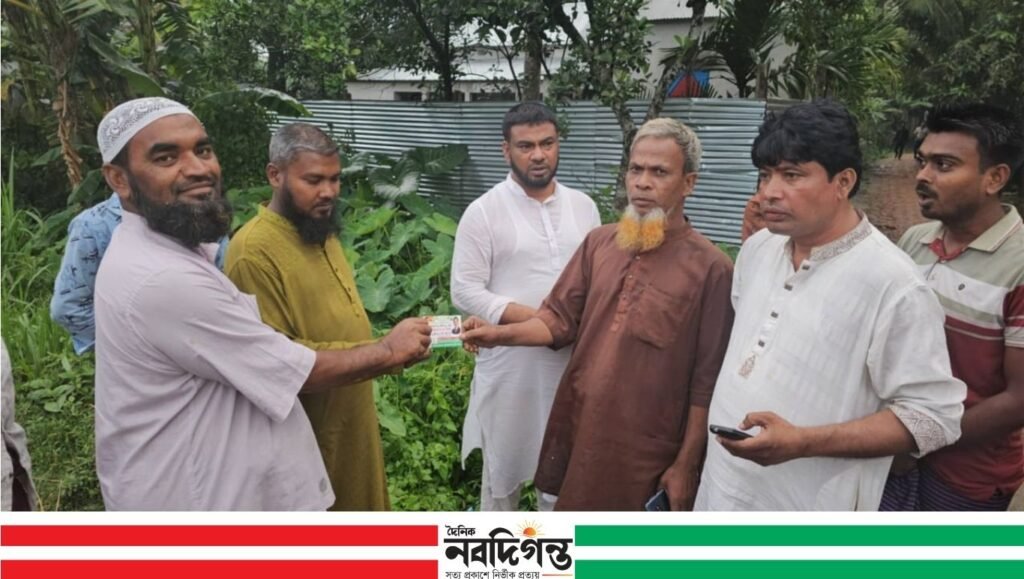 ঈদুল আজহা উপলক্ষে আচমিতায় ৭০০ পরিবারে ভিজিএফ কার্ড বিতরণ