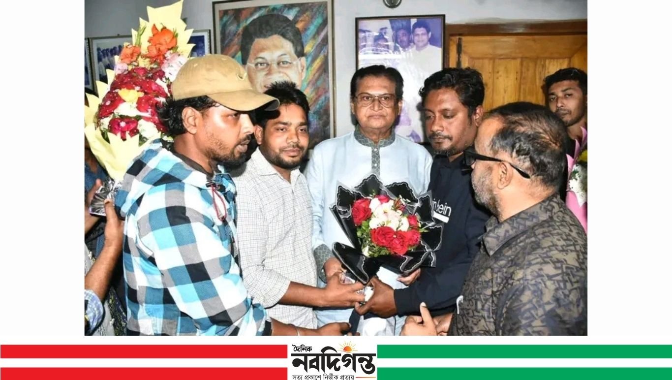 খুলনা মেডিকেল বিশ্ববিদ্যালয়ের সিন্ডিকেট সদস্য হওয়ায় এমপি লবীকে শুভেচ্ছা