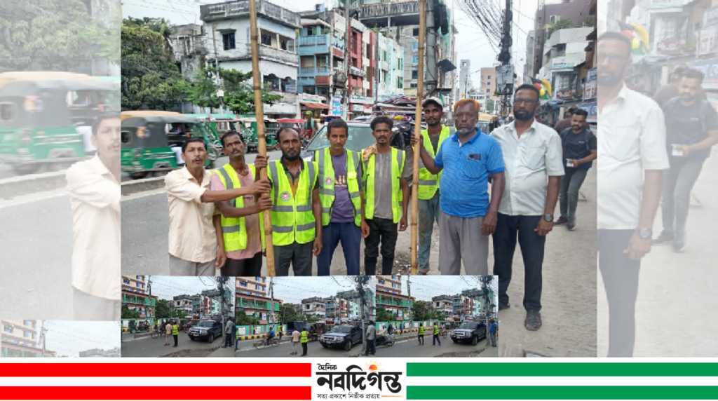 খুলনা নগরীতে অবৈধ ব্যানার-ফেস্টুন অপসারণে কেসিসির অভিযান, ফিরছে নগরের নান্দনিক সৌন্দর্য খুলনা নগরীতে অবৈধ ব্যানার-ফেস্টুন অপসারণে কেসিসির অভিযান, ফিরছে নগরের নান্দনিক সৌন্দর্য