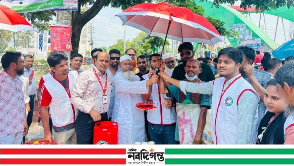 তাপপ্রবাহে মানুষের পাশে রেড ক্রিসেন্ট, শুরু হলো সহায়তা কর্মসূচি