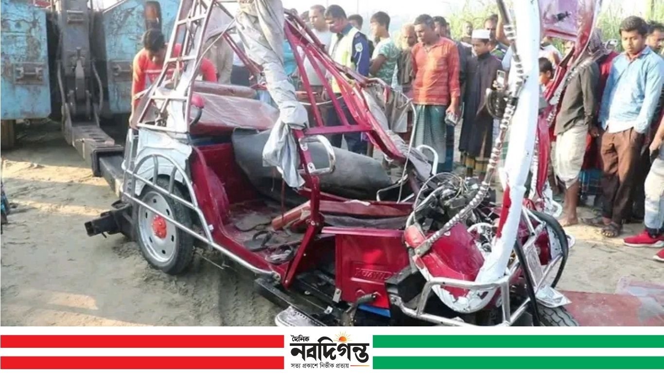 গাইবান্ধায় বাসের ধাক্কায় অটোচালক নিহত, আহত ৮