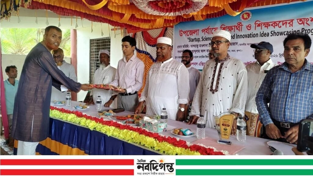 লবণাক্ততার বাধা পেরিয়ে কৃষিতে উদ্ভাবনের আলো ছড়াচ্ছে কয়রার শিক্ষার্থীরা