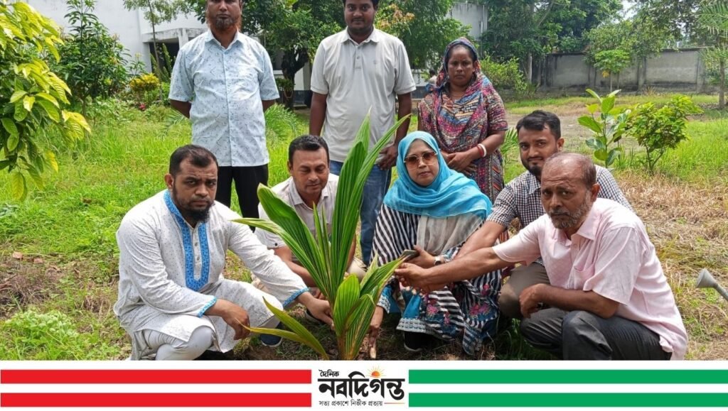 নাটোরে উন্মুক্ত বিশ্ববিদ্যালয়ের উদ্যোগে বৃক্ষরোপণ কর্মসূচি অনুষ্ঠিত