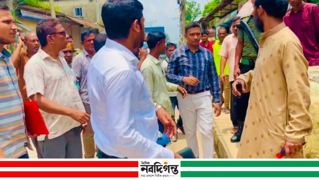অবৈধ ফুটপাত উচ্ছেদ ও রাস্তা দখলমুক্ত অভিযান অবৈধ ফুটপাত উচ্ছেদ ও রাস্তা দখলমুক্ত অভিযান
