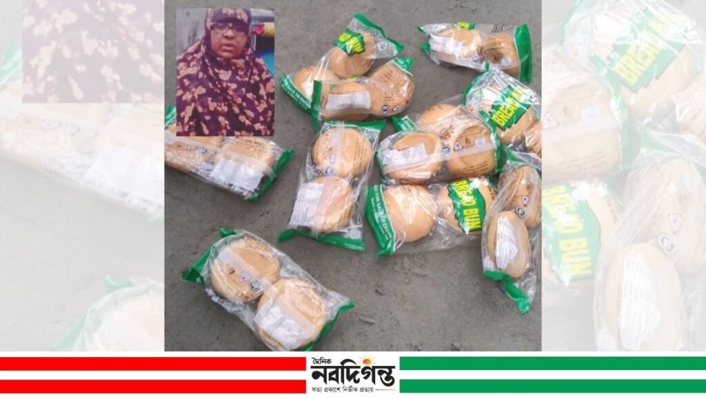 বাকেরগঞ্জে প্রধান শিক্ষকের ব্যাগে মিলল ছাত্র-ছাত্রীদের মিড-ডে খাবার ২৪ টি ডিম ২২ টি রুটি