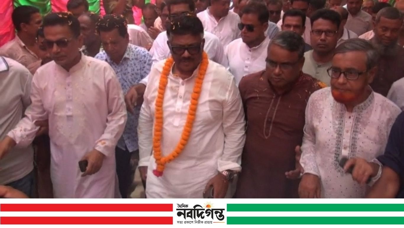 পুরোহিতদের জন্য ভাতা চালুর উদ্যোগের কথা তুলে ধরলেন হুইপ দুলু