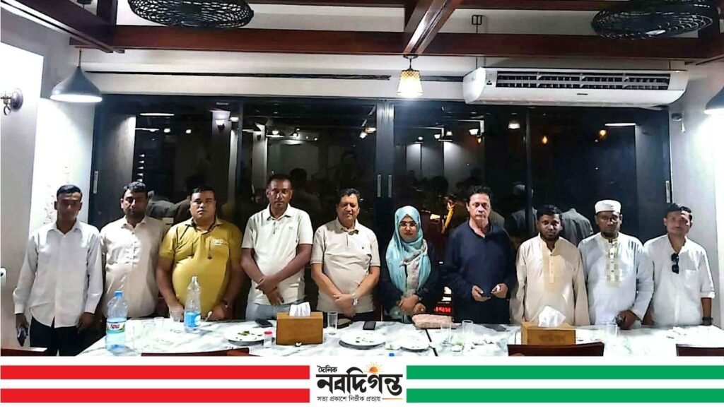 জেলা প্রেস ক্লাব প্রতিষ্ঠাতার সঙ্গে টেকনাফ প্রেসক্লাব নেতাদের মতবিনিময়