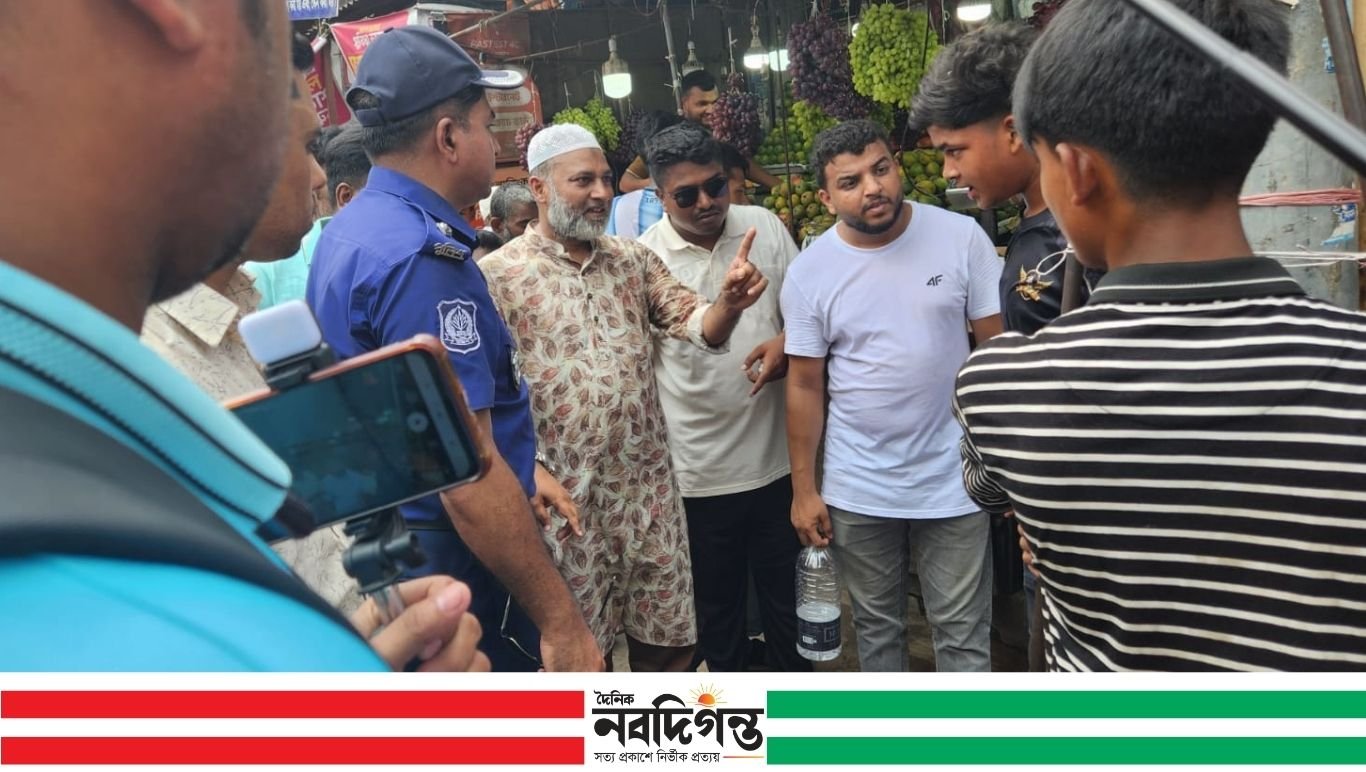 দখলমুক্ত হচ্ছে কিশোরগঞ্জ শহর, স্বস্তি ফিরছে জনজীবনে