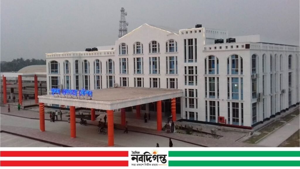 খুলনায় রেলওয়ের ৭৬ একর জমি অবৈধ দখলে, থামছে না স্থাপনা নির্মাণ 1 খুলনায় রেলওয়ের ৭৬ একর জমি অবৈধ দখলে, থামছে না স্থাপনা নির্মাণ