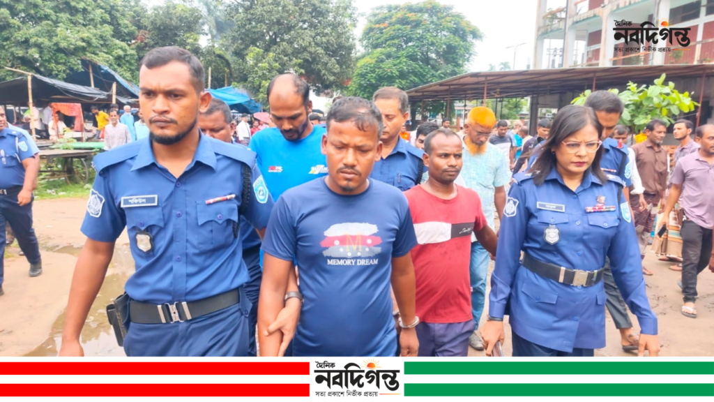 ঠাকুরগাঁওয়ে শিশু ধর্ষণ মামলায় ১৫ বছর পর রায়, ৩ জনের আমৃত্যু কারাদণ্ড ঠাকুরগাঁওয়ে শিশু ধর্ষণ মামলায় ১৫ বছর পর রায়, ৩ জনের আমৃত্যু কারাদণ্ড