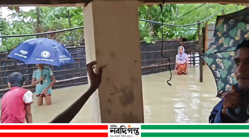 টানা বর্ষণে টেকনাফের হোয়াব্রাংয়ে জলাবদ্ধতা, পানির নিচে হাজারো ঘরবাড়ি টানা বর্ষণে টেকনাফের হোয়াব্রাংয়ে জলাবদ্ধতা, পানির নিচে হাজারো ঘরবাড়ি