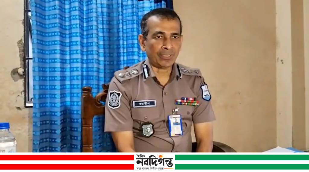 যাদুকাটা বালুমহাল পরিদর্শনে নৌ-পুলিশের অতিরিক্ত ডিআইজি, অবৈধ বালু উত্তোলনে কঠোর ব্যবস্থার ঘোষণ