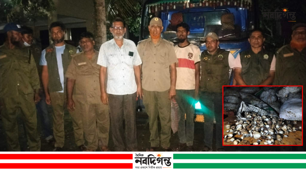 শ্যামনগরে বনবিভাগের অভিযানে ৩ হাজার ৮৫০ কেজি নিষিদ্ধ শামুক জব্দ, আটক ১