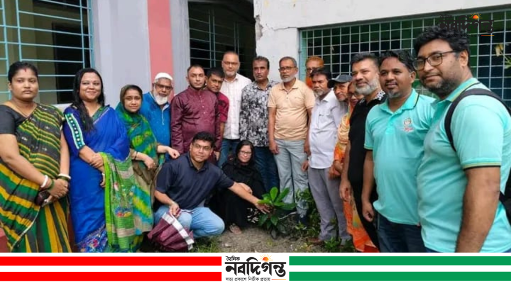 প্রধানমন্ত্রীর নির্দেশনায় খুলনার ২৩ নম্বর ওয়ার্ডে নাগরিক ফোরামের বৃক্ষরোপণ কর্মসূচি প্রধানমন্ত্রীর নির্দেশনায় খুলনার ২৩ নম্বর ওয়ার্ডে নাগরিক ফোরামের বৃক্ষরোপণ কর্মসূচি
