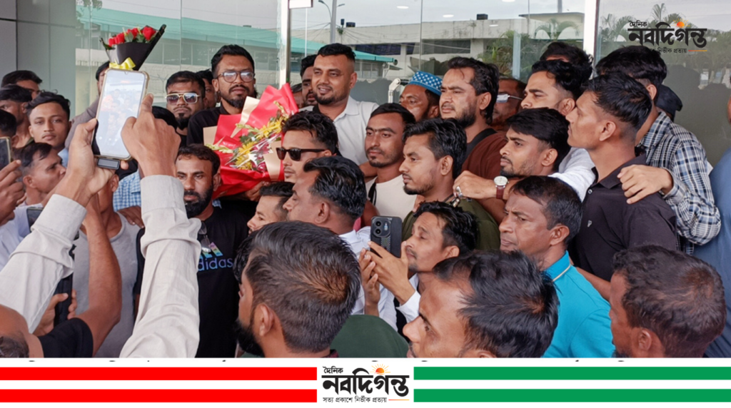 পর্তুগাল থেকে দেশে ফিরলেন তালুকদার গিয়াস উদ্দিন, ওসমানী বিমানবন্দরে সংবর্ধনা