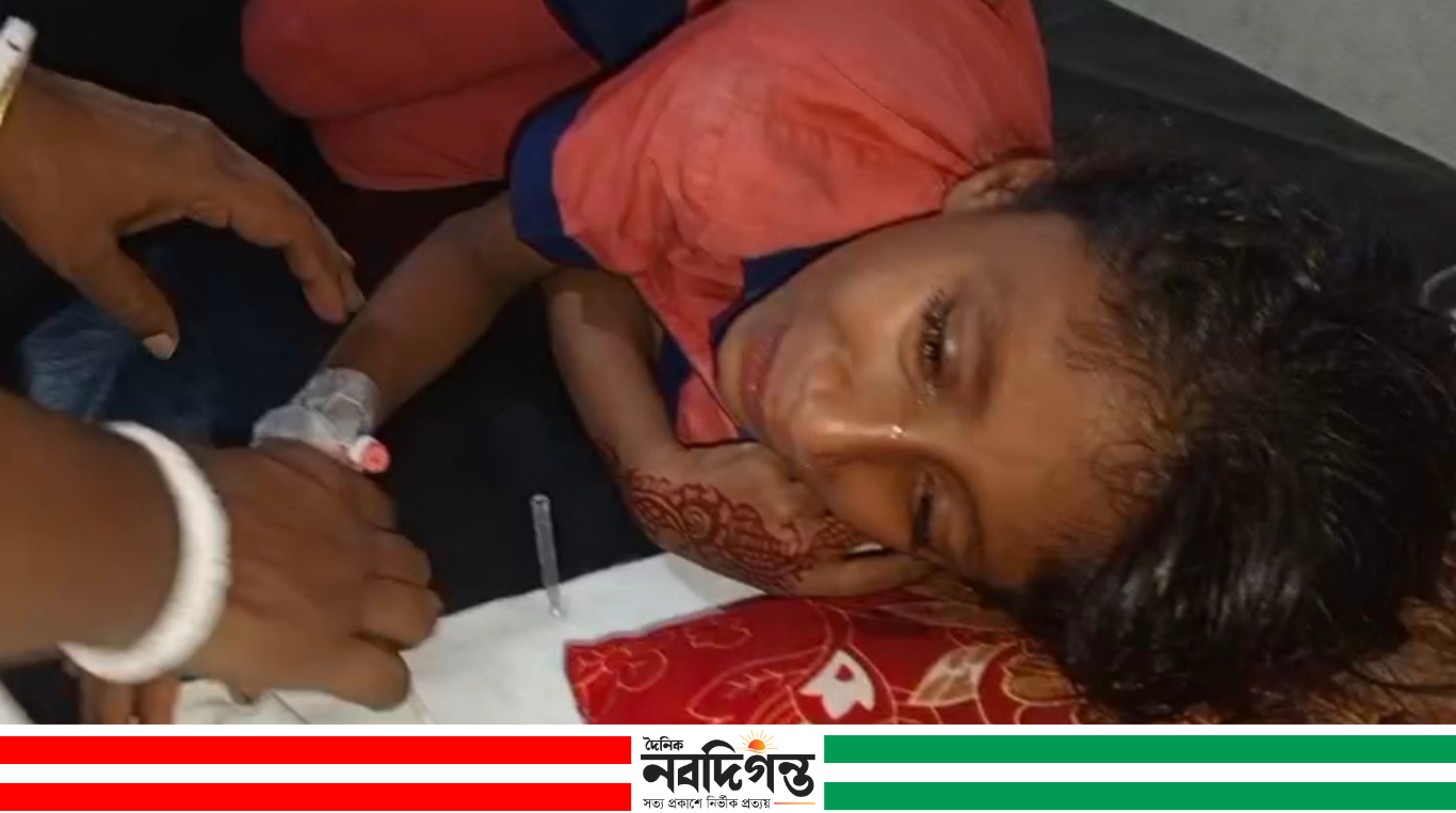 শরণখোলায় স্কুল ফিডিংয়ের ডিম খেয়ে ১১ শিক্ষার্থী অসুস্থ শরণখোলায় স্কুল ফিডিংয়ের ডিম খেয়ে ১১ শিক্ষার্থী অসুস্থ